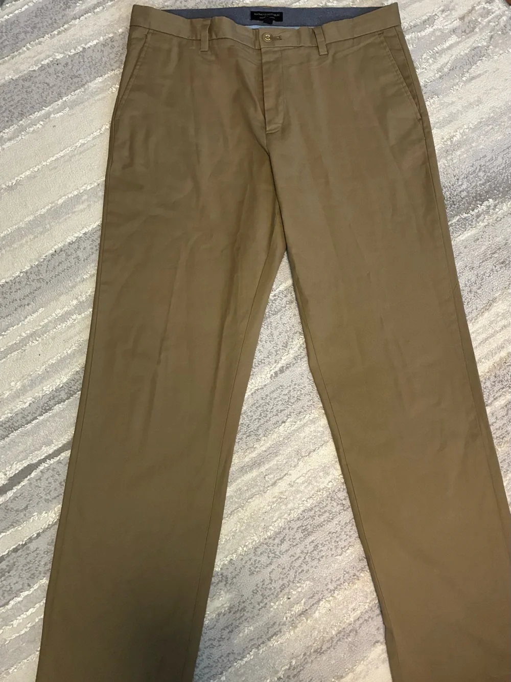 Banana Republic Tan Emerson Chino Men’s Size 36x34. Cotton Blend EUC Casual Work